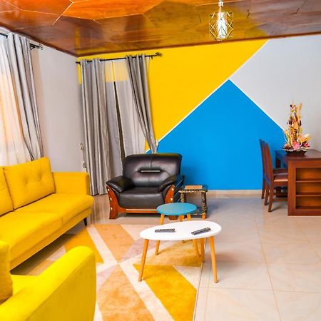 Appartement Meuble 2 Chambres Avec Salle De Bain - 1 Salon - 1E Cuisine - La Concorde - Quartier Nkomkana Yaounde Bagian luar foto