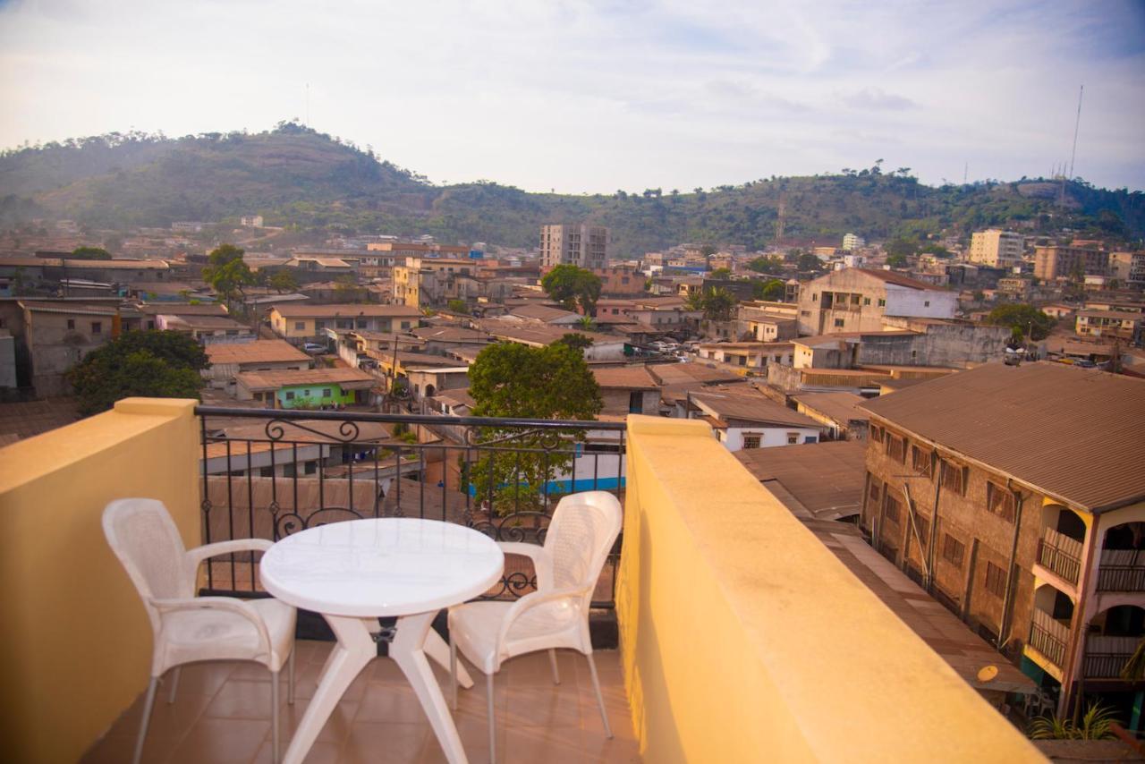 Appartement Meuble 2 Chambres Avec Salle De Bain - 1 Salon - 1E Cuisine - La Concorde - Quartier Nkomkana Yaounde Bagian luar foto