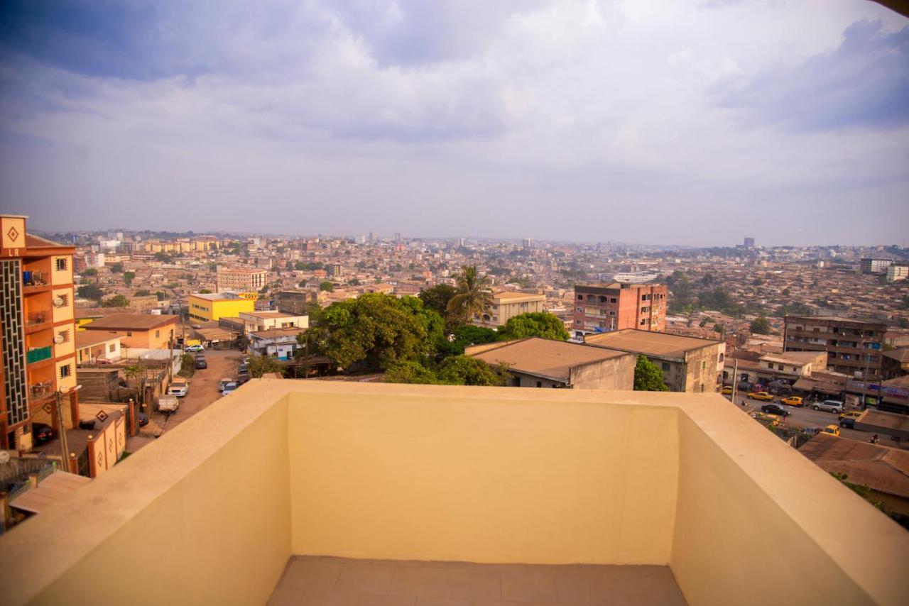Appartement Meuble 2 Chambres Avec Salle De Bain - 1 Salon - 1E Cuisine - La Concorde - Quartier Nkomkana Yaounde Bagian luar foto